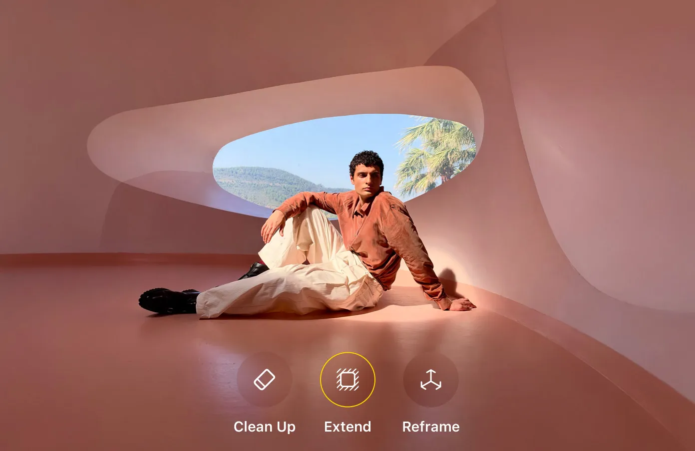 Фото с инструментами Clean Up, Extend и Reframe