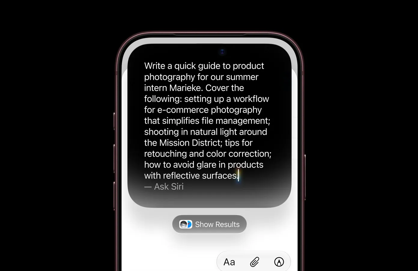 Черновик текста от Siri AI на экране iPhone