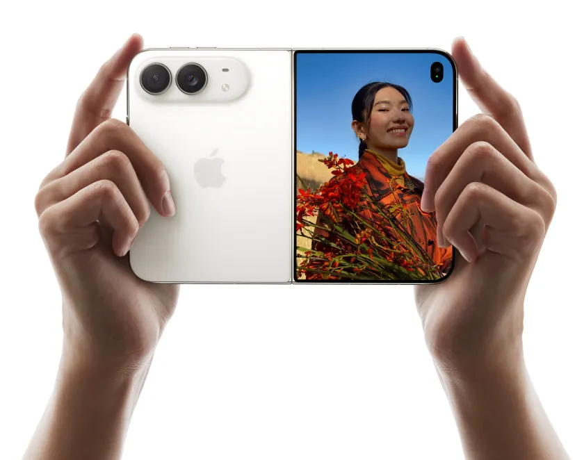 Съёмка на iPhone Duo, на внешнем экране — кадр