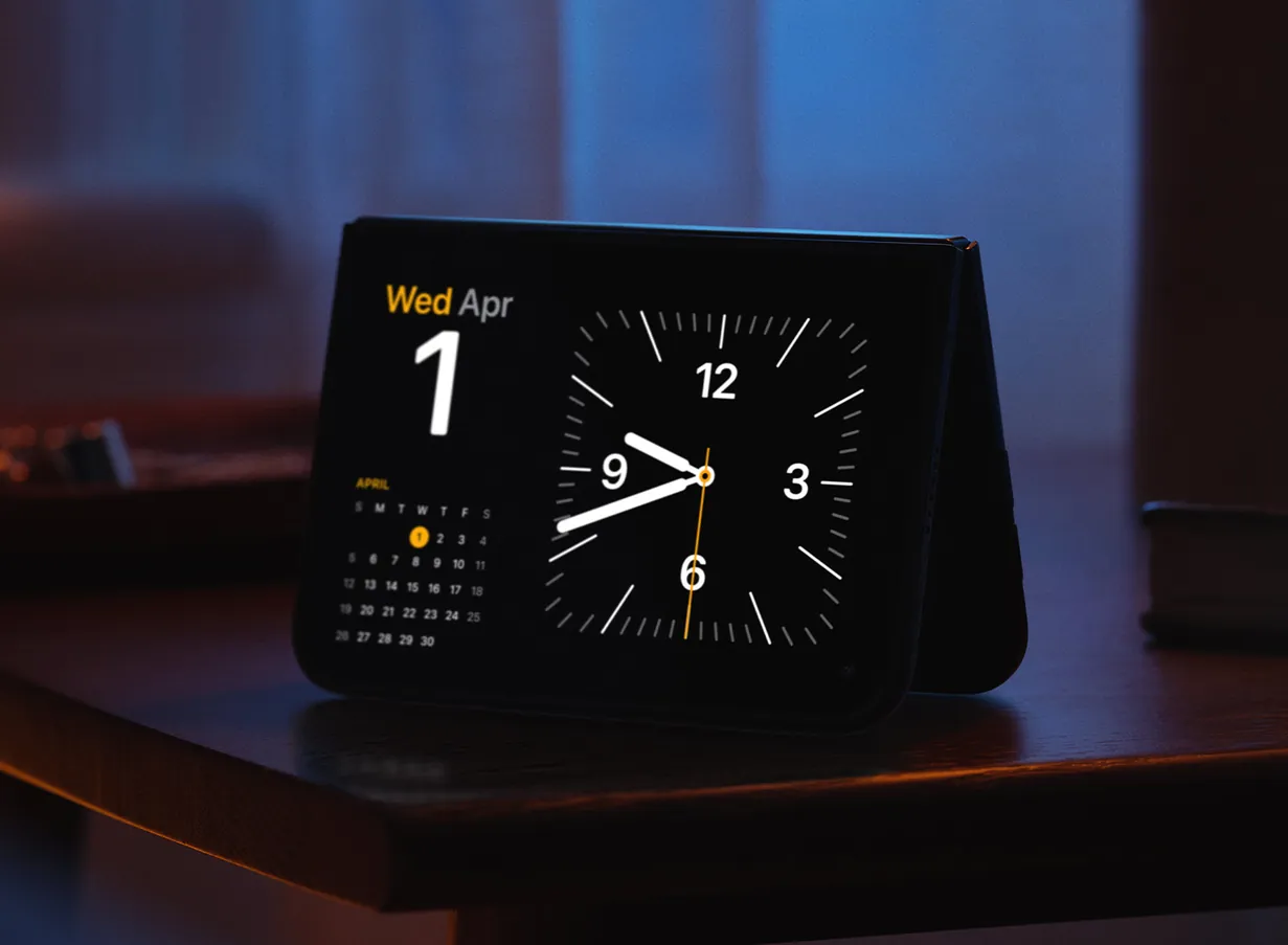 iPhone Duo в режиме StandBy: часы и календарь