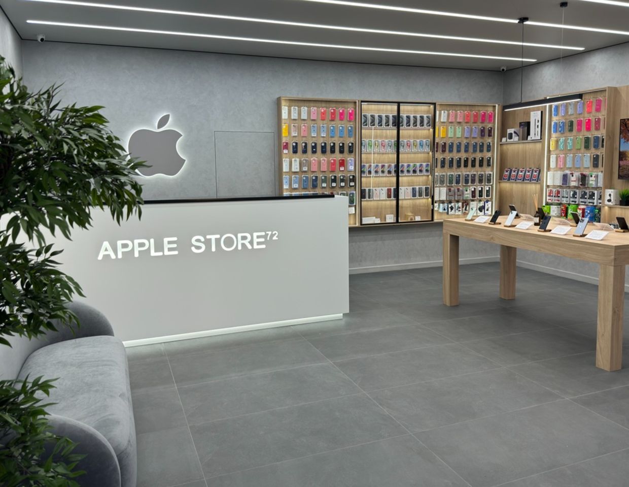 Торговый зал AppleStore72 в Тюмени