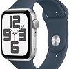 Apple Watch SE 2023, 44 мм корпус из алюминия серебристого цвета, спортивный ремешок цвета «грозовой синий» M/L